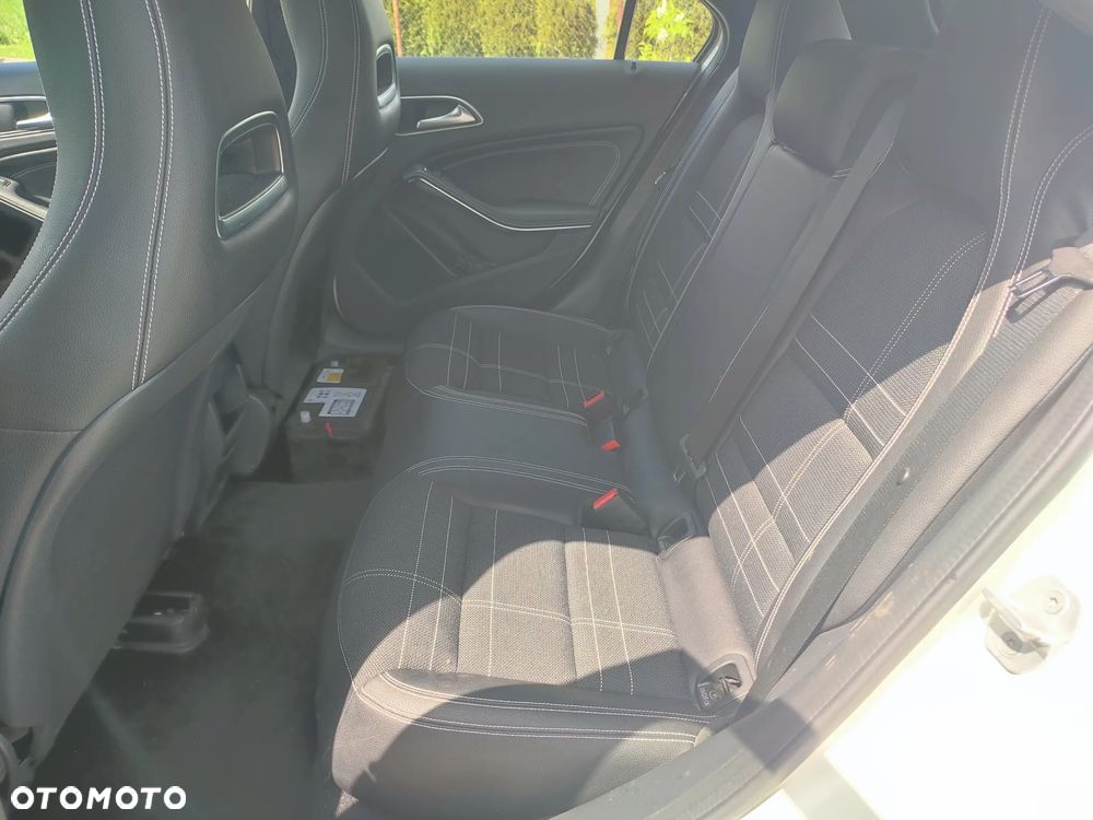Mercedes-Benz Klasa A 180 d 7G-DCT Activity Edition - 21