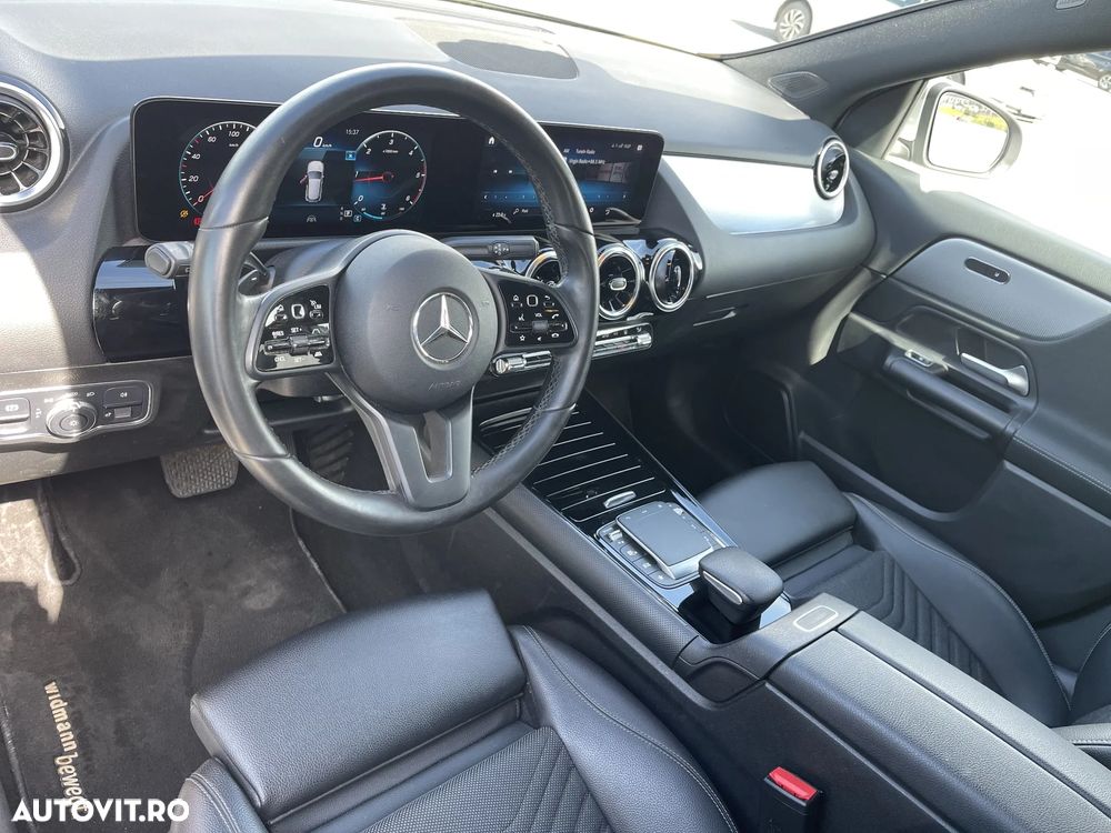 Mercedes-Benz GLA - 10