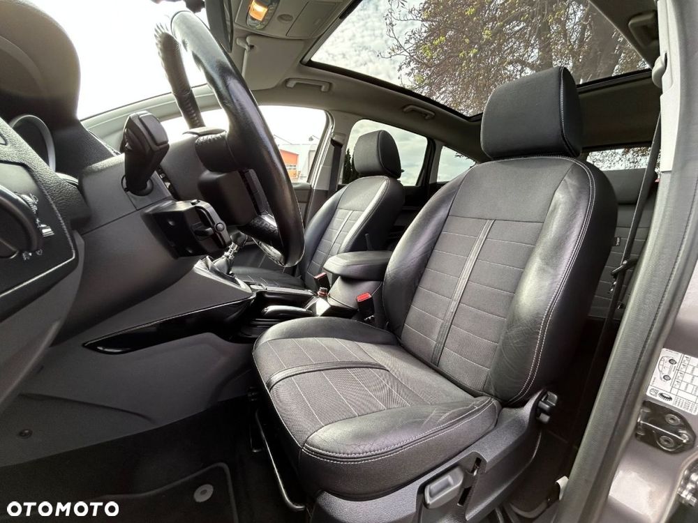 Ford Kuga - 39