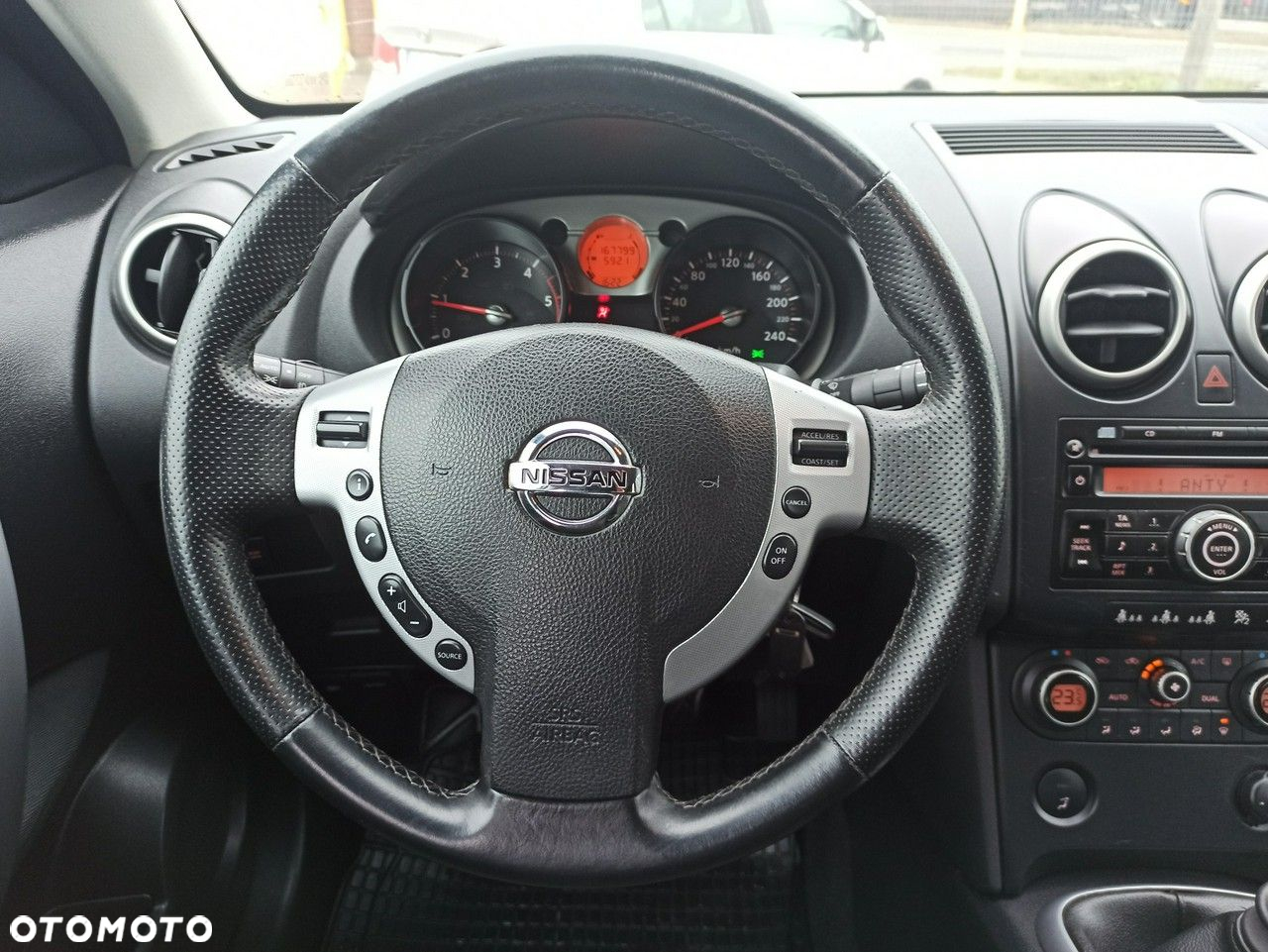Nissan Qashqai - 14