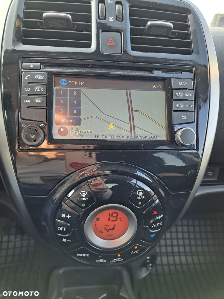 Nissan Micra 1.2 Tekna EU6 - 11