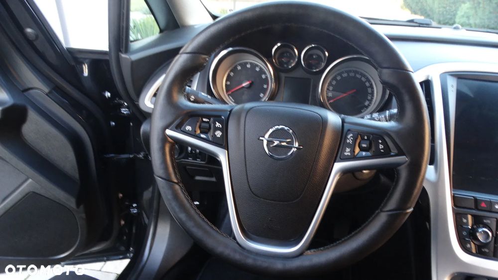 Opel Astra 1.4 Turbo Cosmo - 21