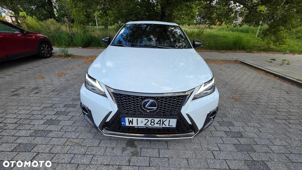 Lexus CT 200h F Sport Edition - 4