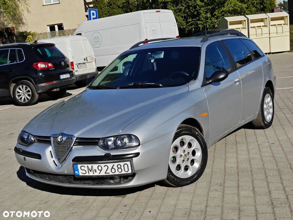Alfa Romeo 147 1.9 JTD 16V Distinctive - 1