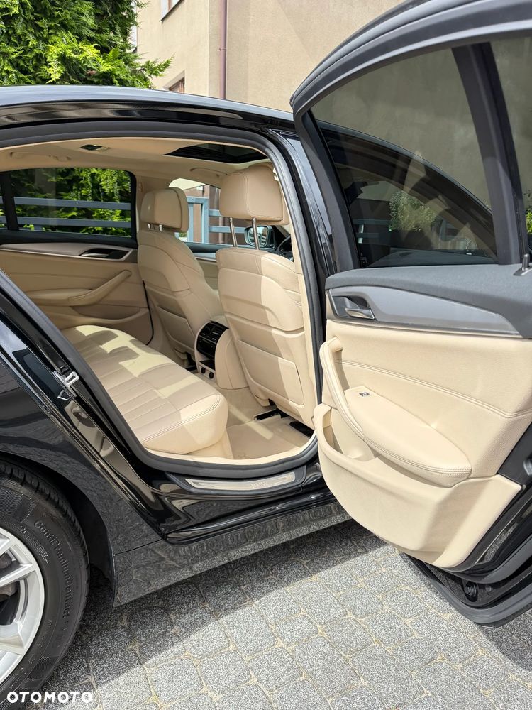 BMW Seria 5 525d Sport Line - 19