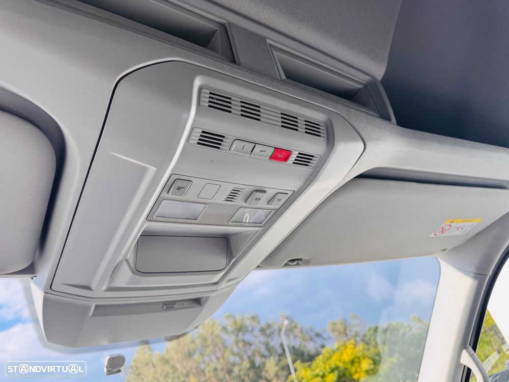 VW Crafter 2.0 TDI 140HP 35 MWB HRF - 23