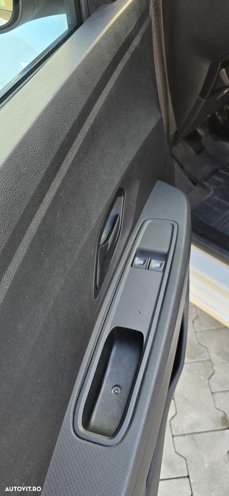 Dacia Logan TCe 90 Essential - 17