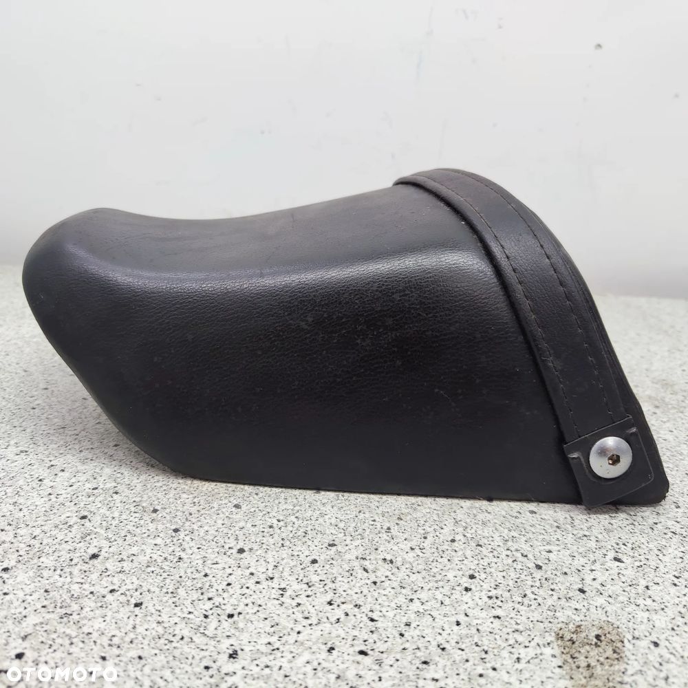 Kanapa, fotel tył, siedzenie pasażera Suzuki RG 250 RG250 - 4