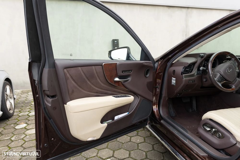 Lexus LS 500h Luxury Madeira Artesanal - 7
