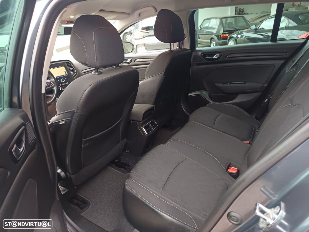 Renault Mégane Sport Tourer 1.3 TCe Limited - 26