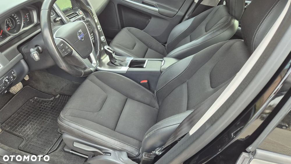Volvo XC 60 D4 Geartronic Momentum - 36