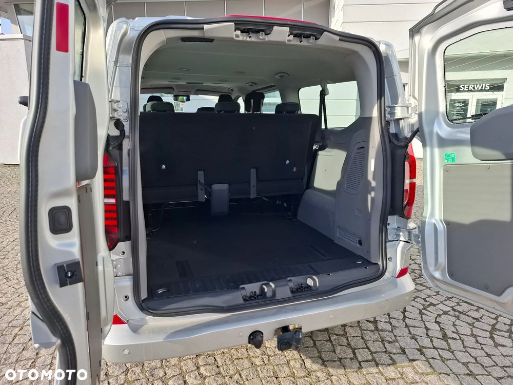 Volkswagen Caravelle - 5