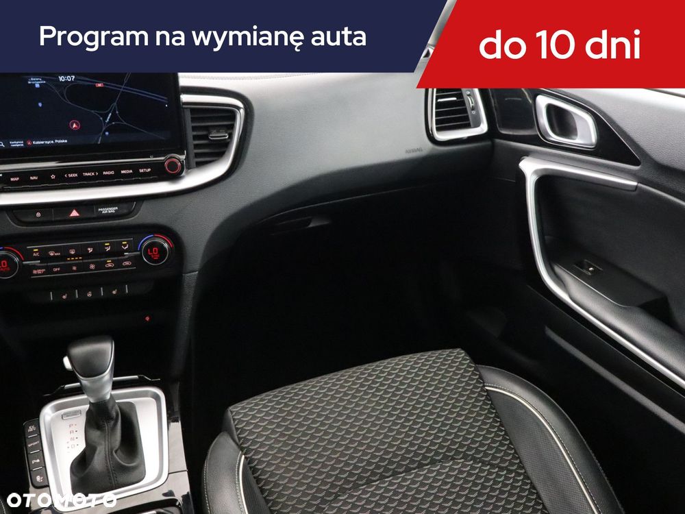 Kia XCeed - 10