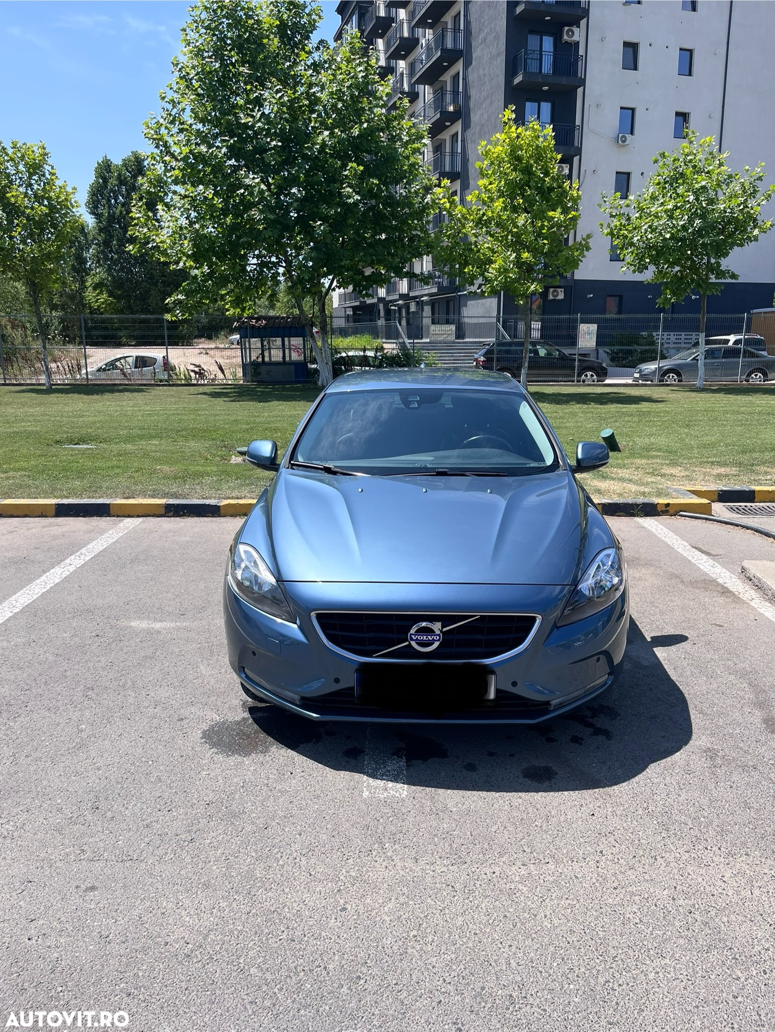 Volvo V40 D2 Aut. Basic - 2
