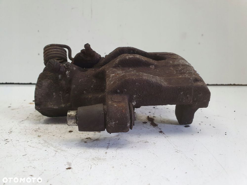 Volvo S40 II V50 C30 TYLNY ZACISK HAMULCOWY prawy tył PASAŻERA - 5