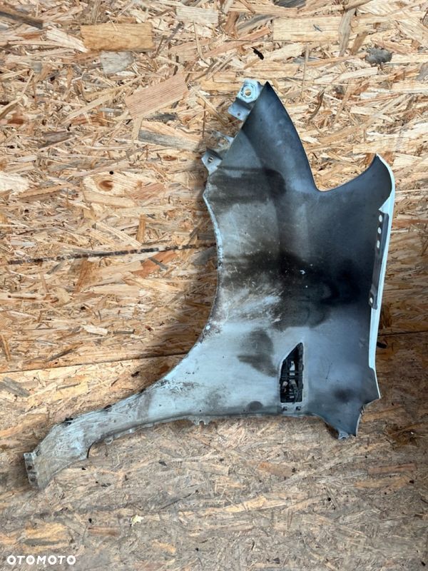 BŁOTNIK prawy KIA SOUL I 1 Kod lakieru: 1H - 11