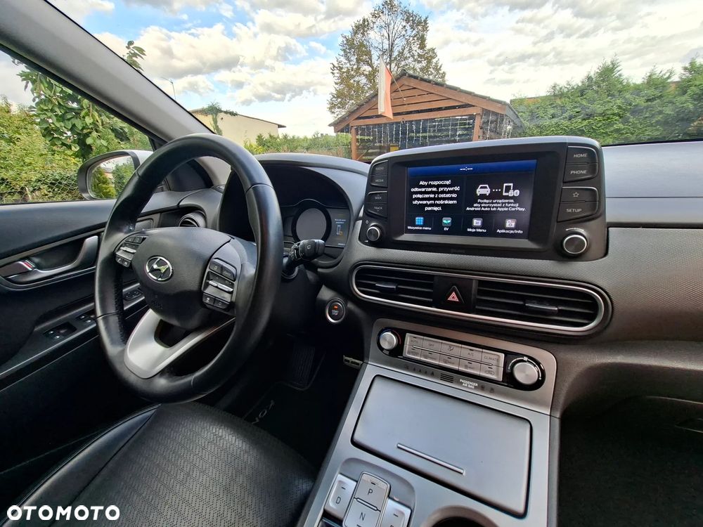 Hyundai Kona 64kWh Premium - 27