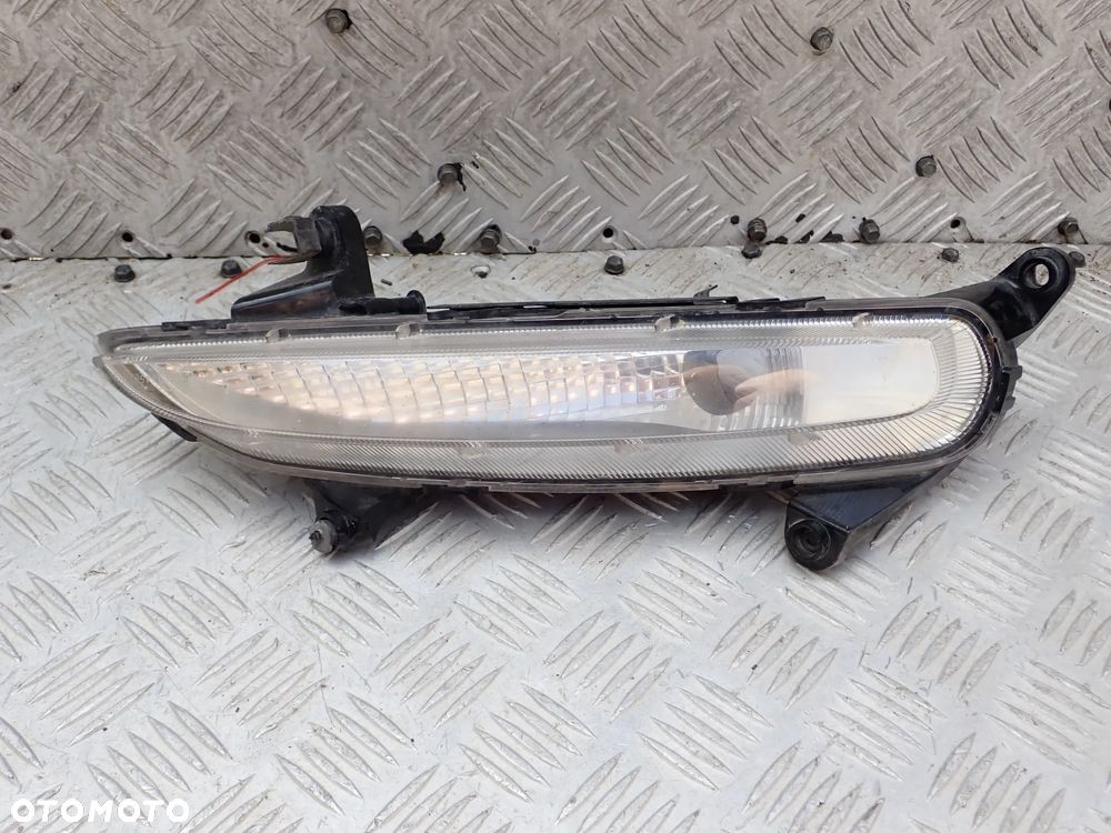 ŚWIATŁA DO JAZDY DZIENNEJ KIA CEED II LIFT PRAWY PRZÓD 92208-A2000 - 2