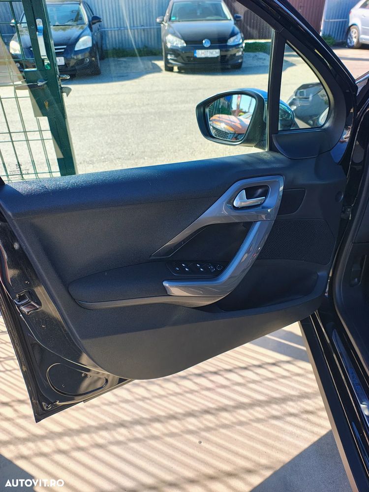 Peugeot 2008 PureTech 110 Stop&Start Urban Move - 14