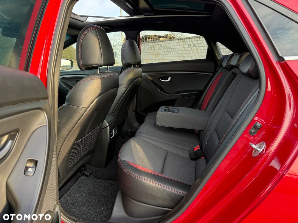 Hyundai i30 1.6 T GDI Turbo - 26