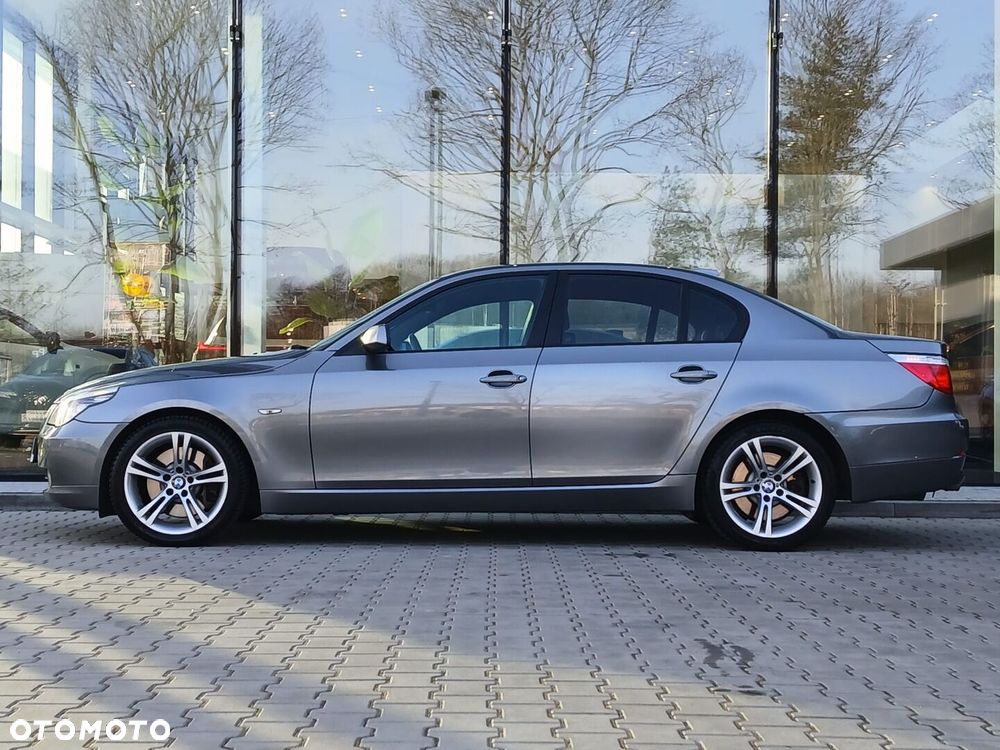 BMW Seria 5 540i - 3