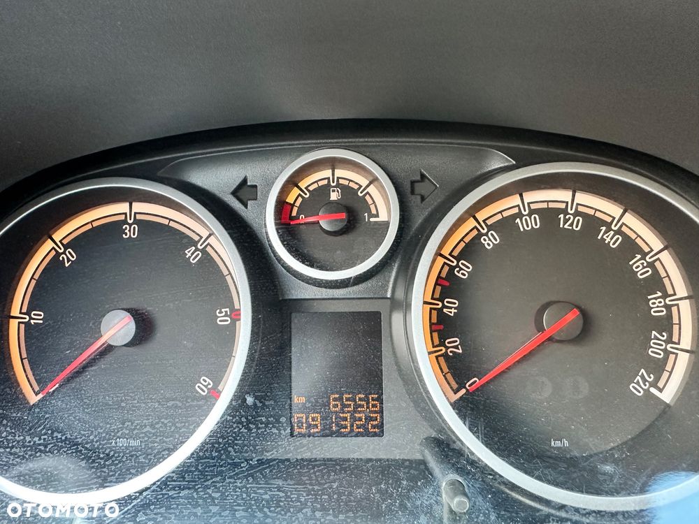 Opel Corsa 1.3 CDTI - 10