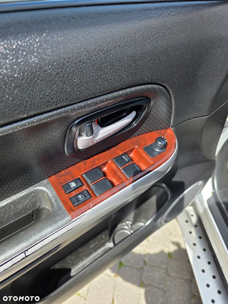Suzuki Grand Vitara 1.9 DDiS - 23