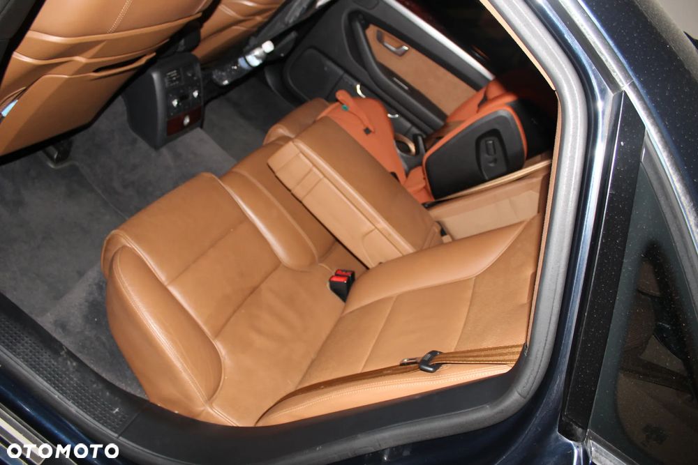 Audi A8 4.2 TDI Quattro - 40