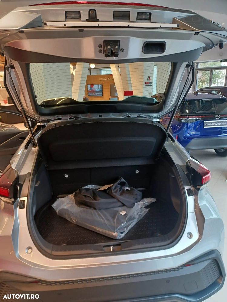 Toyota C-HR - 6