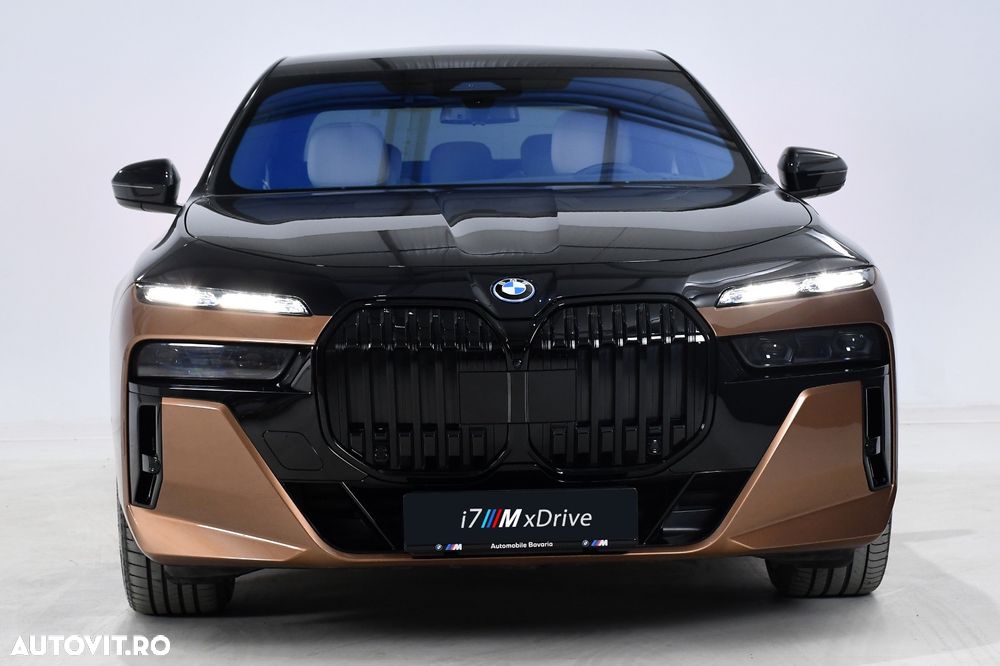 BMW i7 - 2