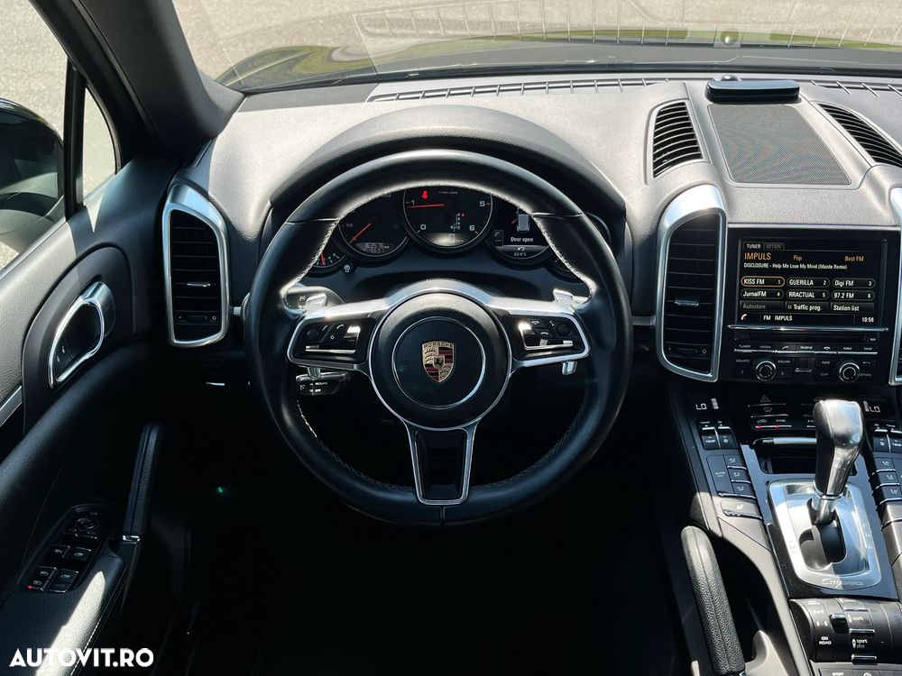 Porsche Cayenne - 13