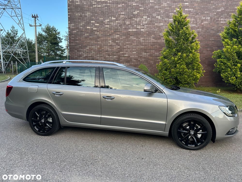Skoda Superb 2.0 TSI DSG Exclusive - 8