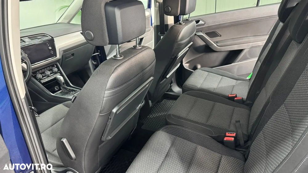 Volkswagen Touran - 13