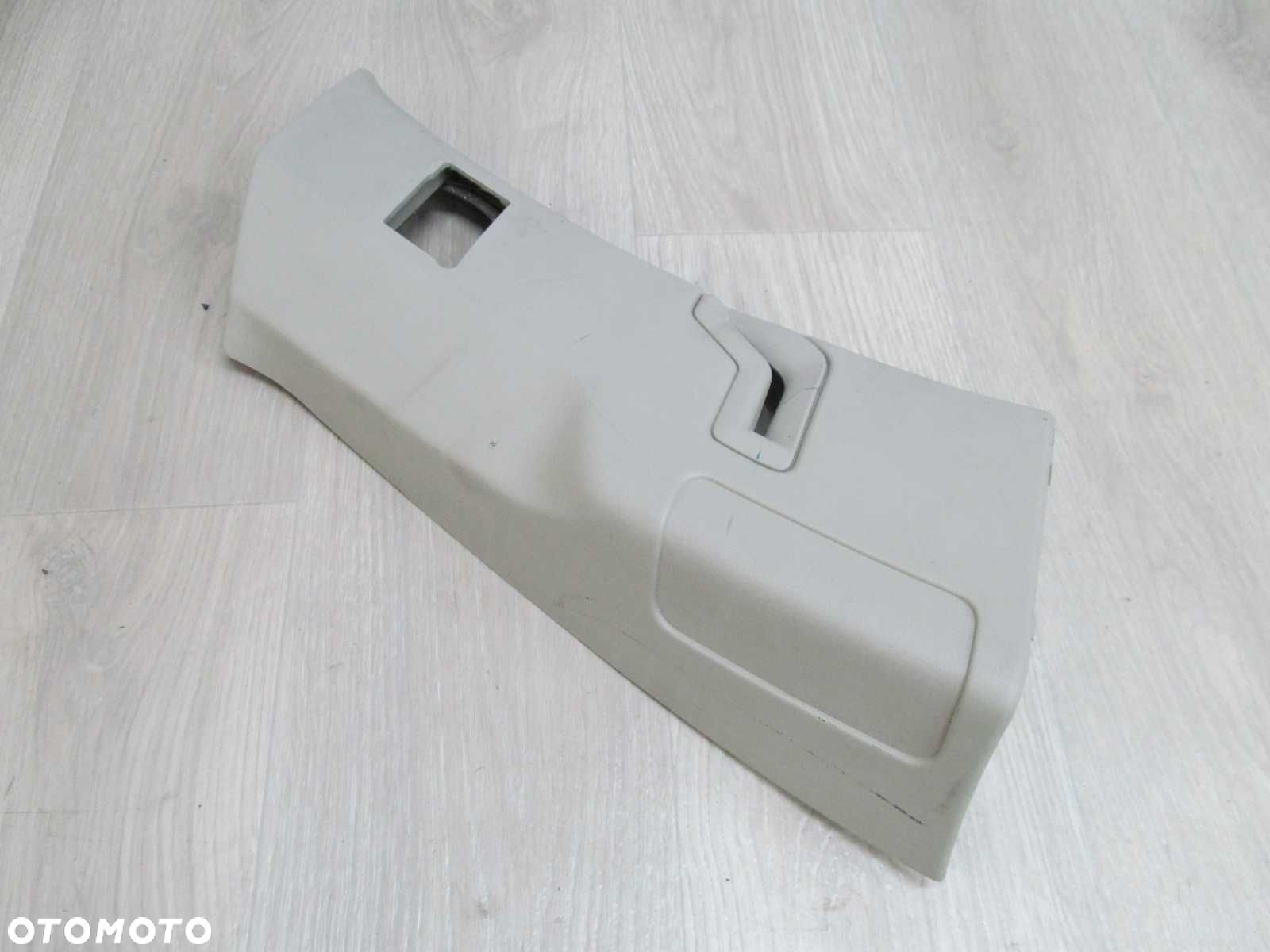 VOLVO XC90 POSZYCIE OSLONA SLUPKA TYL LEWA BEZ OAK 02-14 - 2