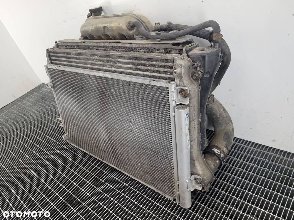KOMPLET CHŁODNIC WODY KLIMATYZACJI WENTYLATOR TOYOTA AVENSIS T25 2.2 D - 8