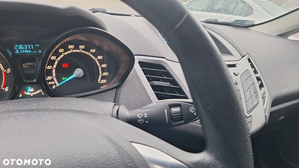 Ford Fiesta 1.5 TDCi Silver X (Amb.) EU6 - 9