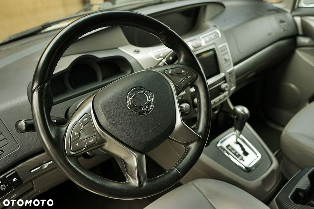 SsangYong/KGM Rodius - 26