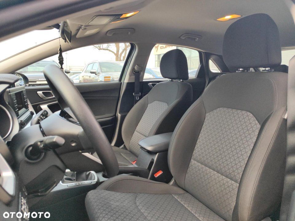 Kia Ceed - 15