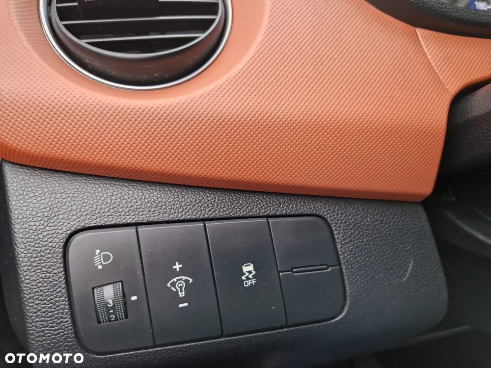 Hyundai i10 - 25