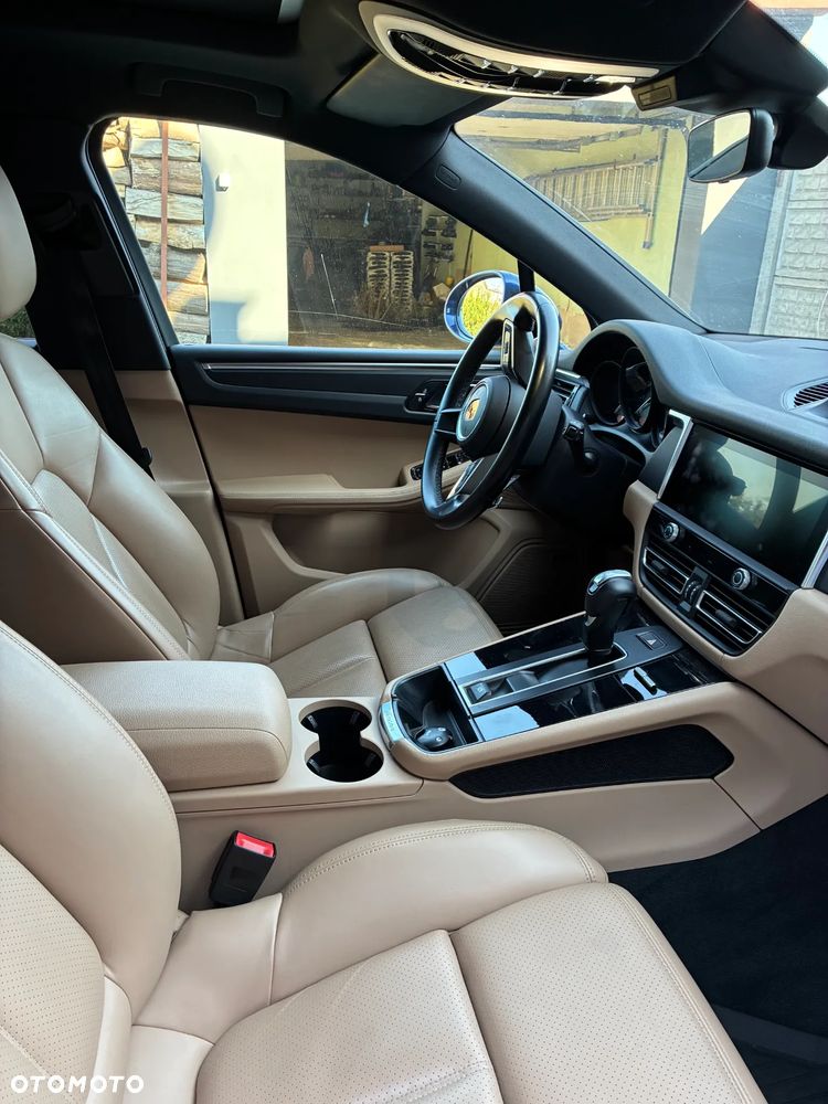 Porsche Macan Standard - 12