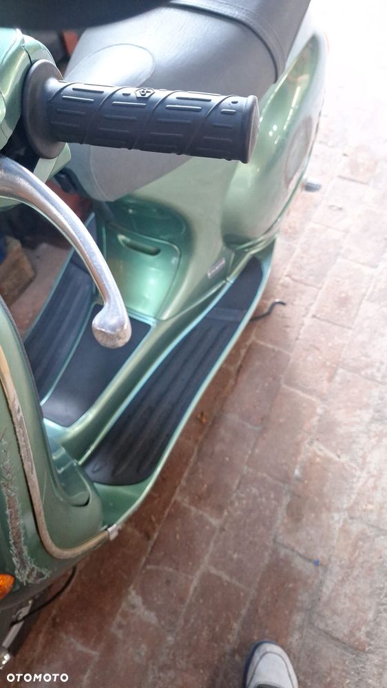 Vespa V - 12