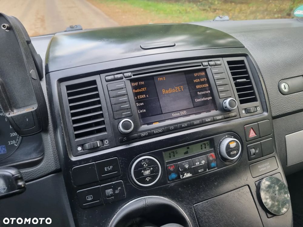Volkswagen Multivan - 22