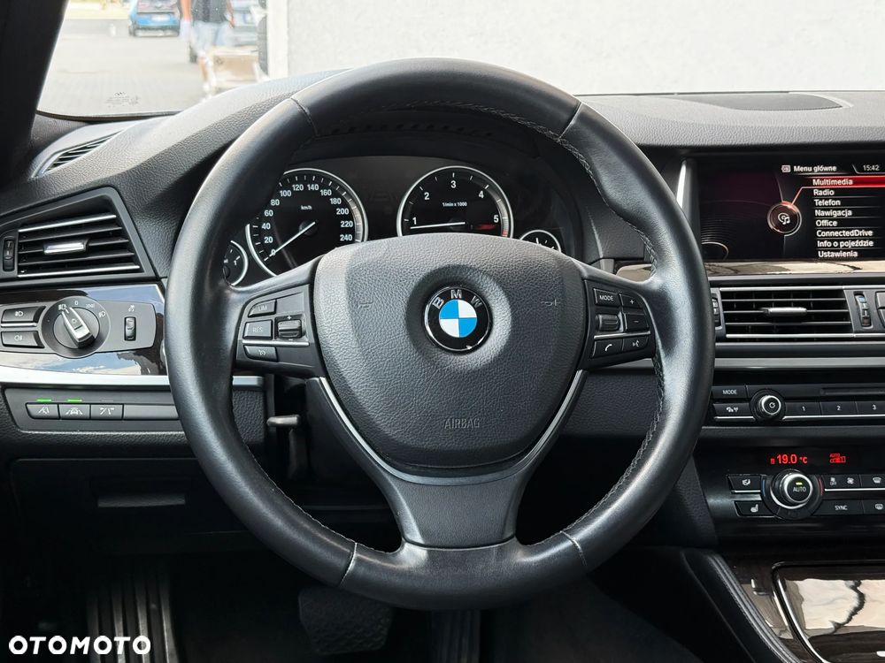 BMW Seria 5 520d xDrive Luxury Line - 16