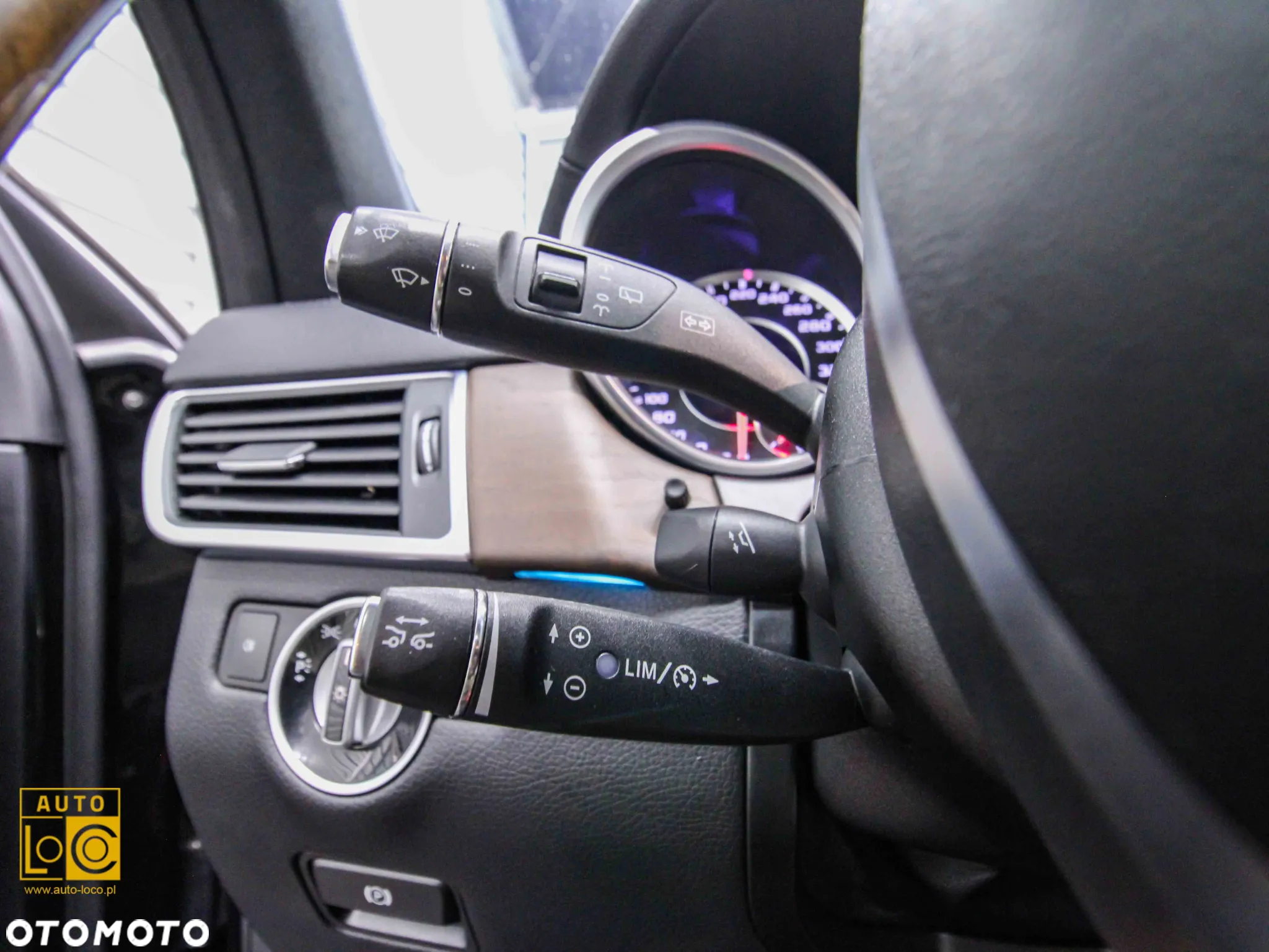 Mercedes-Benz ML 63 AMG 4-Matic - 30