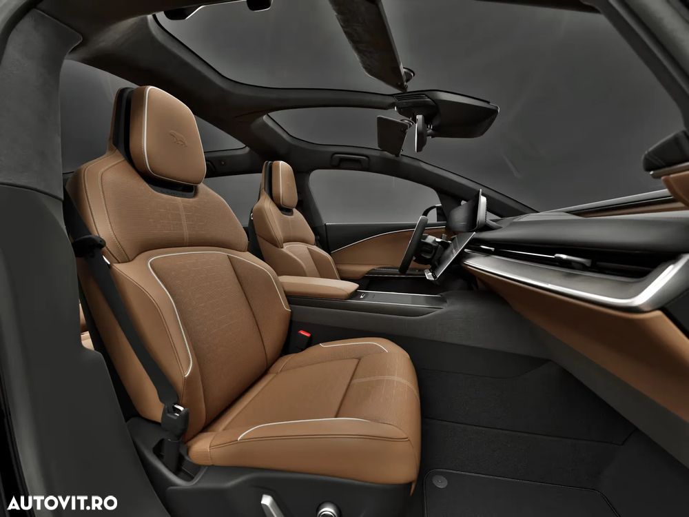 Lucid Gravity AWD Grand Touring - 6
