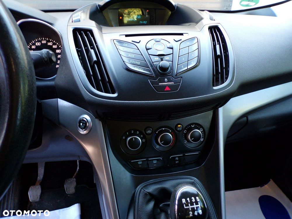 Ford Kuga - 24