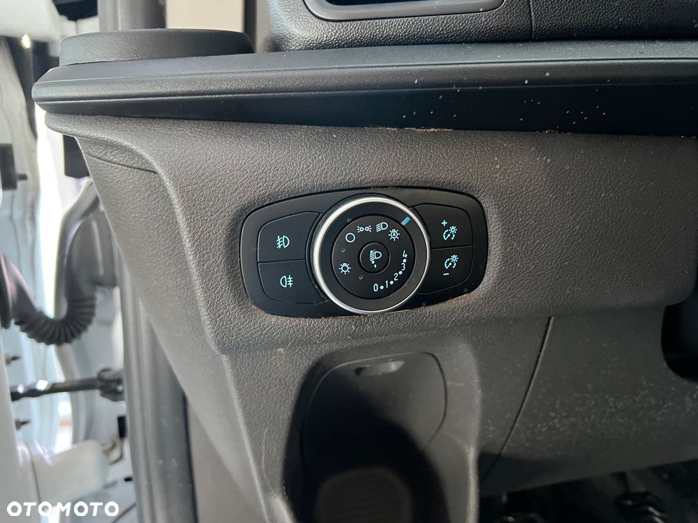 Ford transit custom - 28