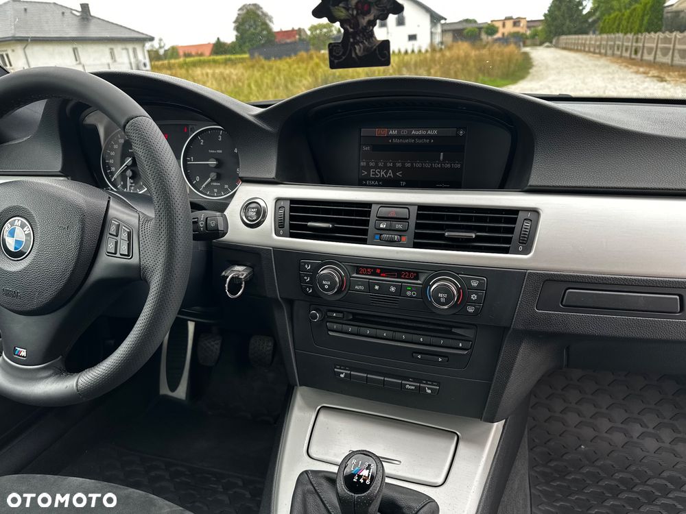 BMW Seria 3 320d - 29