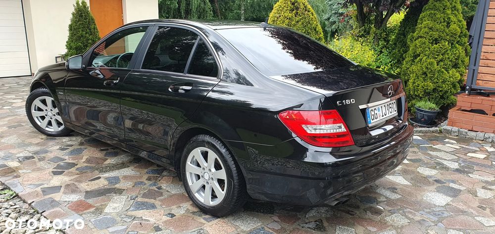 Mercedes-Benz Klasa C 180 BlueEFFICIENCY Elegance - 9