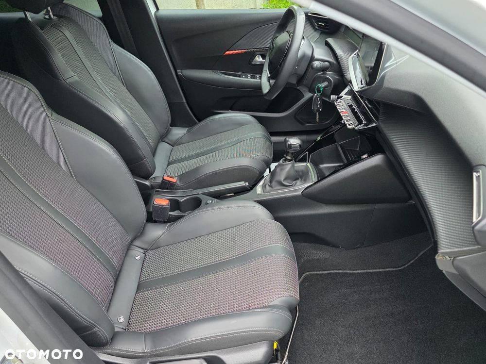 Peugeot 208 - 9